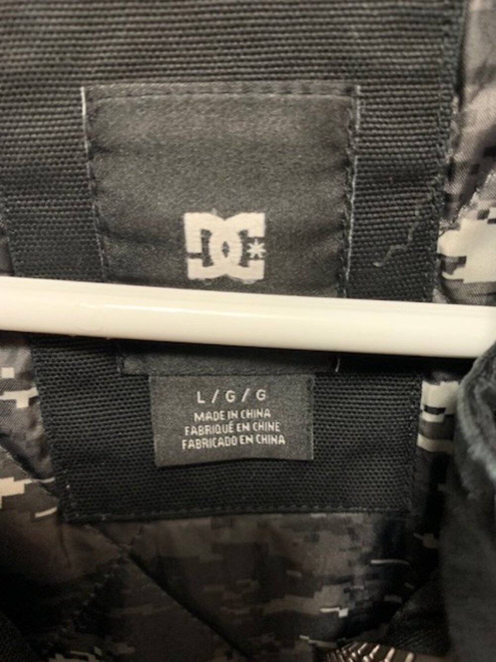 MENS DC JACKET (LARGE) - Picture 3 of 4